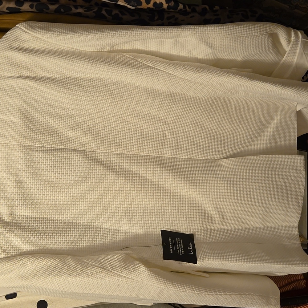 Lulu's Ivory Textured Blazer with Gold Accents - Picture 3 of 3